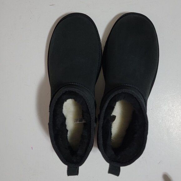 NEW UGG Bootie Classic Ultra Mini Boots Womens 11 Black Suede Winter Cozy Fur - Picture 2 of 9